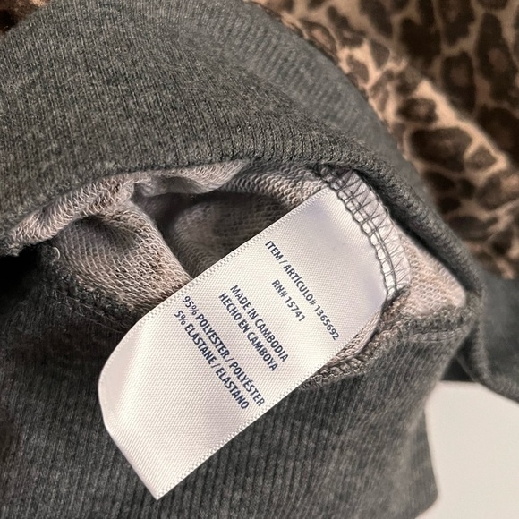 Splendid Leopard Print Loungewear Crew Neck Pullover - Picture 3 of 5